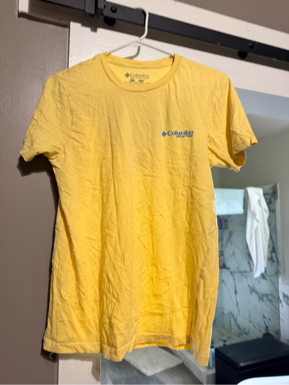 Columbia Sportswear Yellow Crewneck Tee - Picture 2 of 3